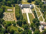 Vue a�rienne du parc et du ch�teau de Malmaison